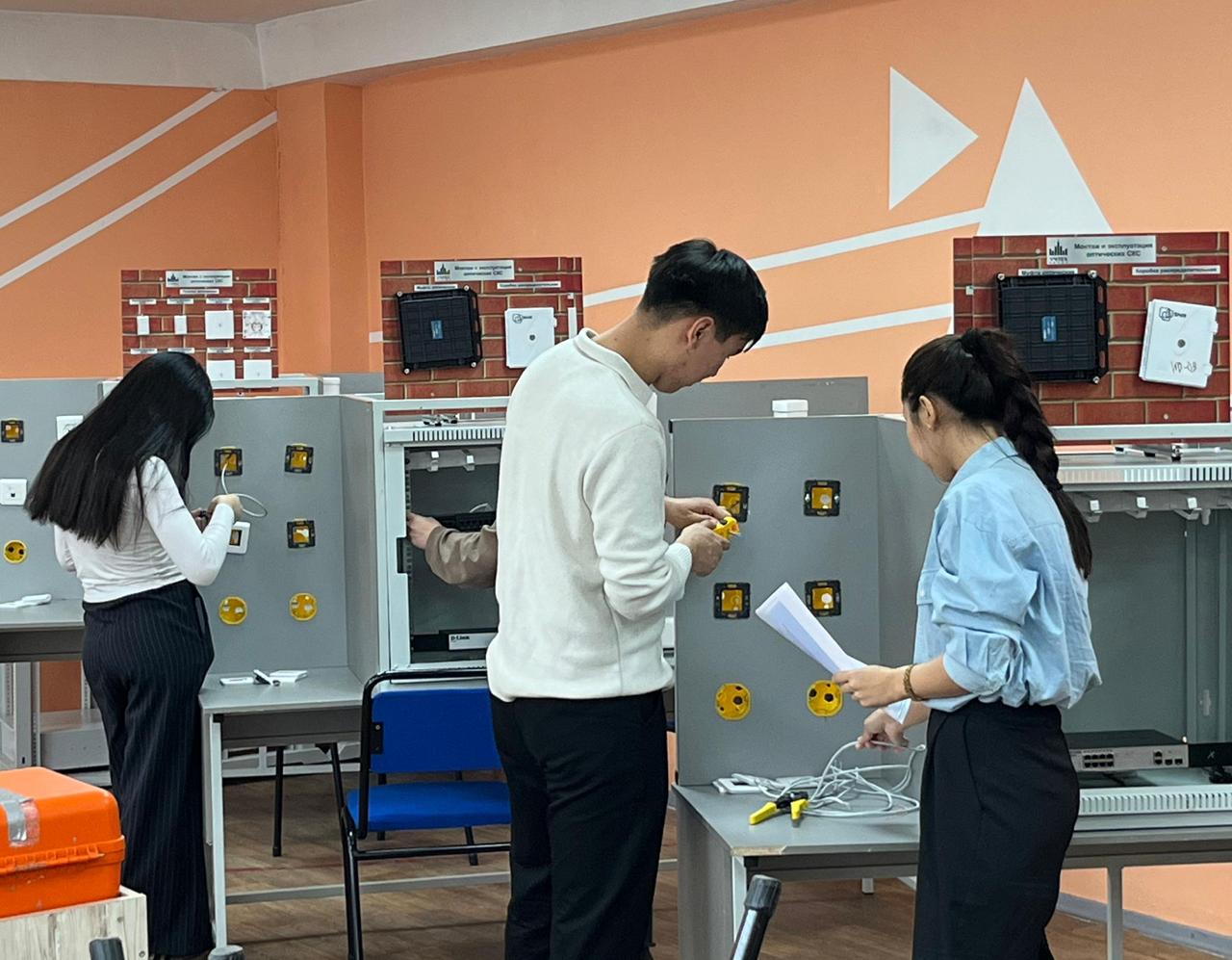 БЕЙНЕБАҚЫЛАУДЫ ЖҮЙЕГЕ ОРНАТУ ЖӘНЕ ҚОСУ